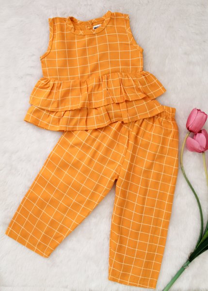 Image of Woonie Sleeveless Checked Top With Pant - Yellow