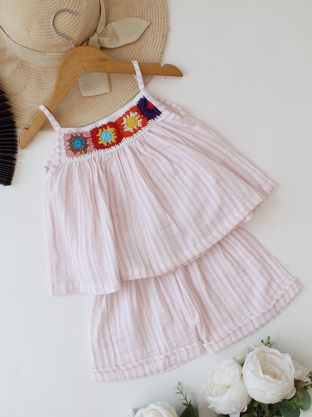 Woonie Floral Crochet Designed Top & Coordinating Shorts Set - Pink
