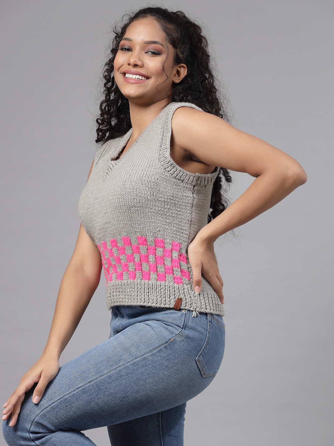 Hand Knitted Cute Checked Sweater Vest for Women - Grey