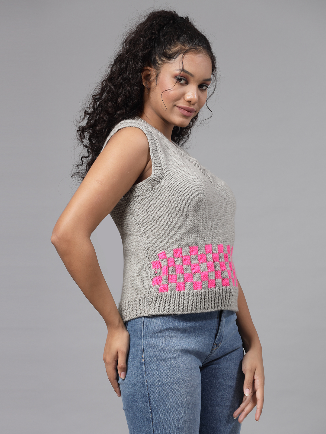 Hand Knitted Cute Checked Sweater Vest for Women - Grey