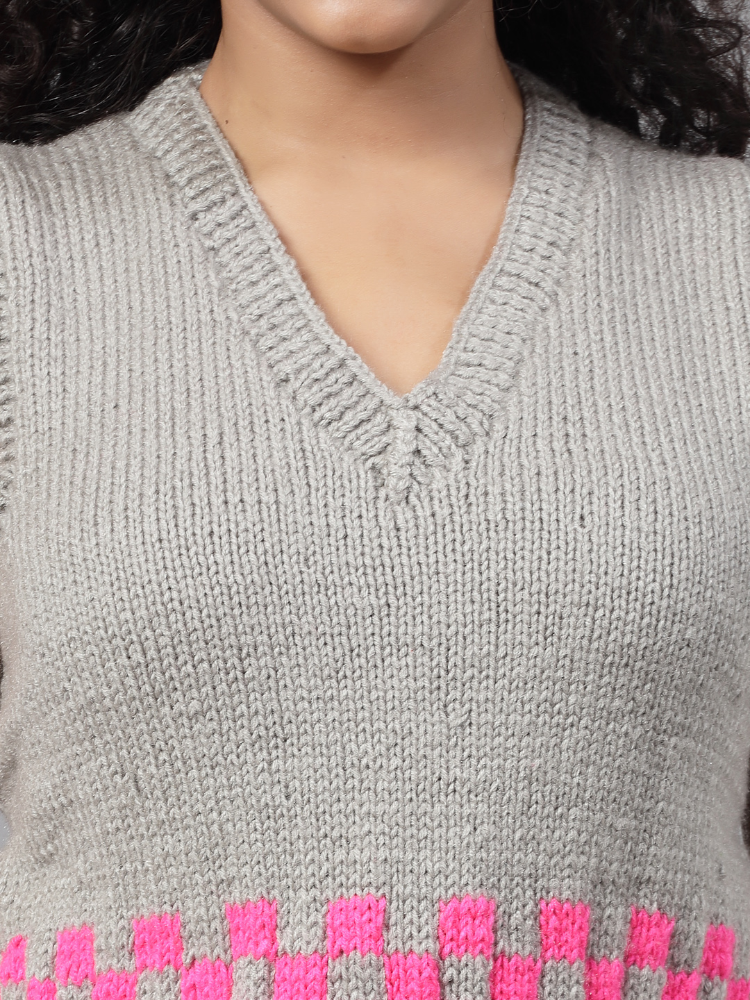 Hand Knitted Cute Checked Sweater Vest for Women - Grey