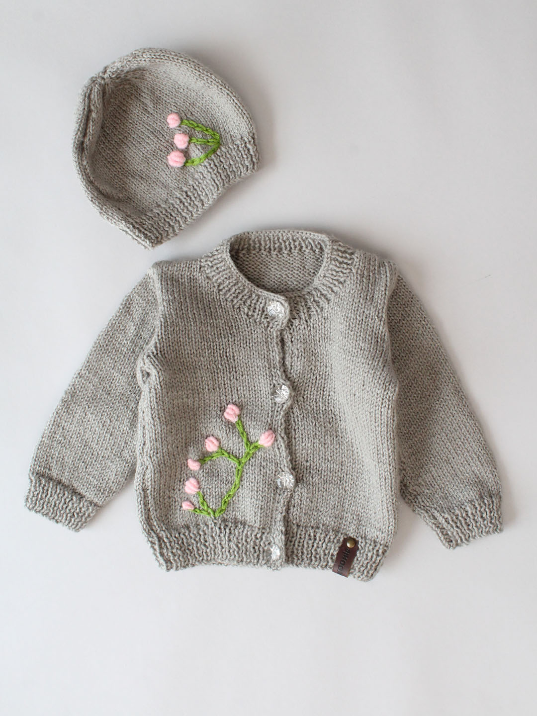 Handknitted Embroidered Ribbed Sweater and Pants Set - Grey