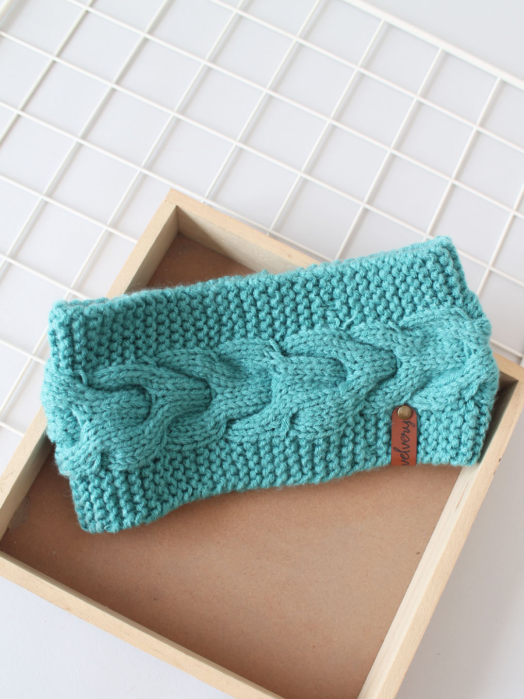 Handknitted Horseshoe Cable Stitch headband for women-Green