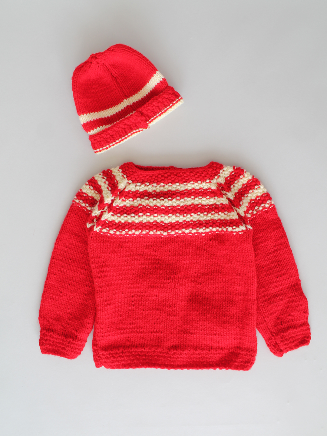 Handknitted Seed Stitch Front Open Newborn Sweater Set - Red