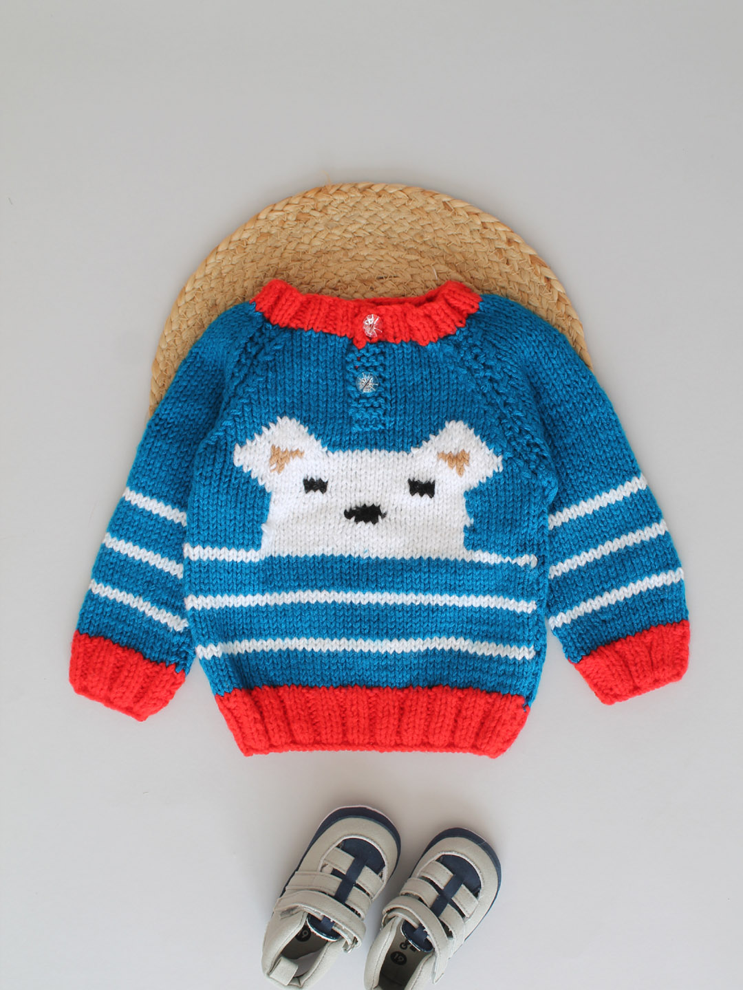 Handknitted Teddybear Sweater with Raglan Sleeves - Blue