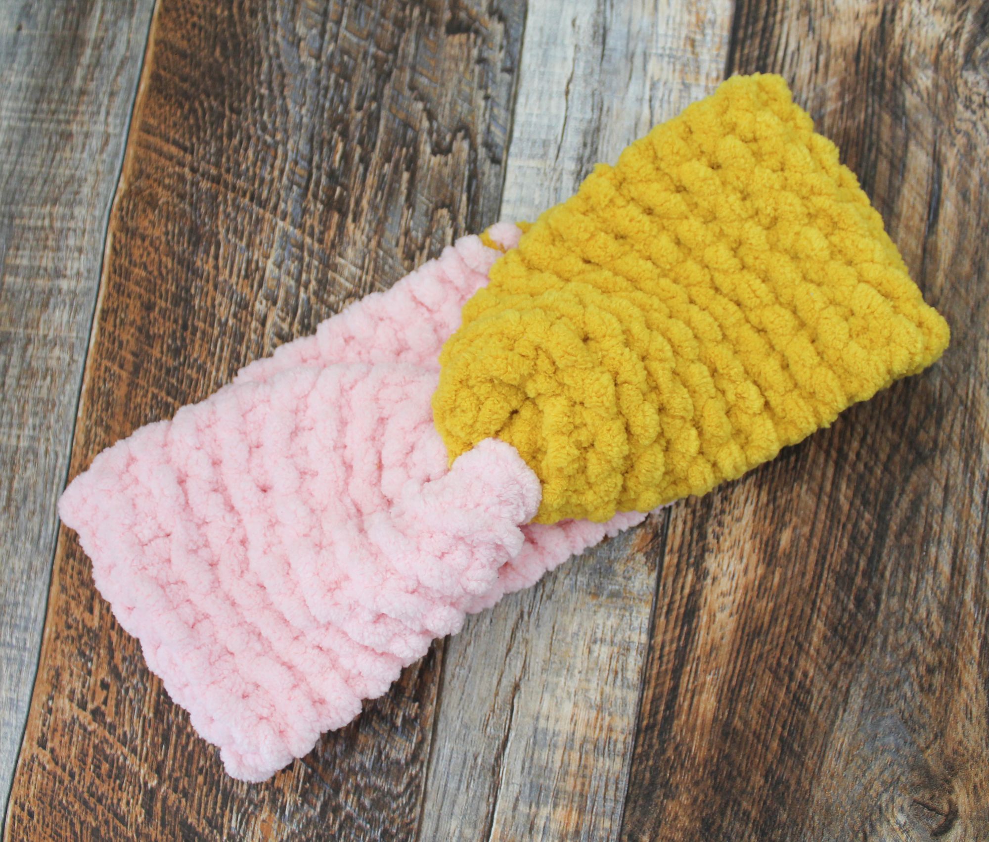 Handmade Crochet Faux Fur Earwarmer for Kids - Pink & Orange Woonie