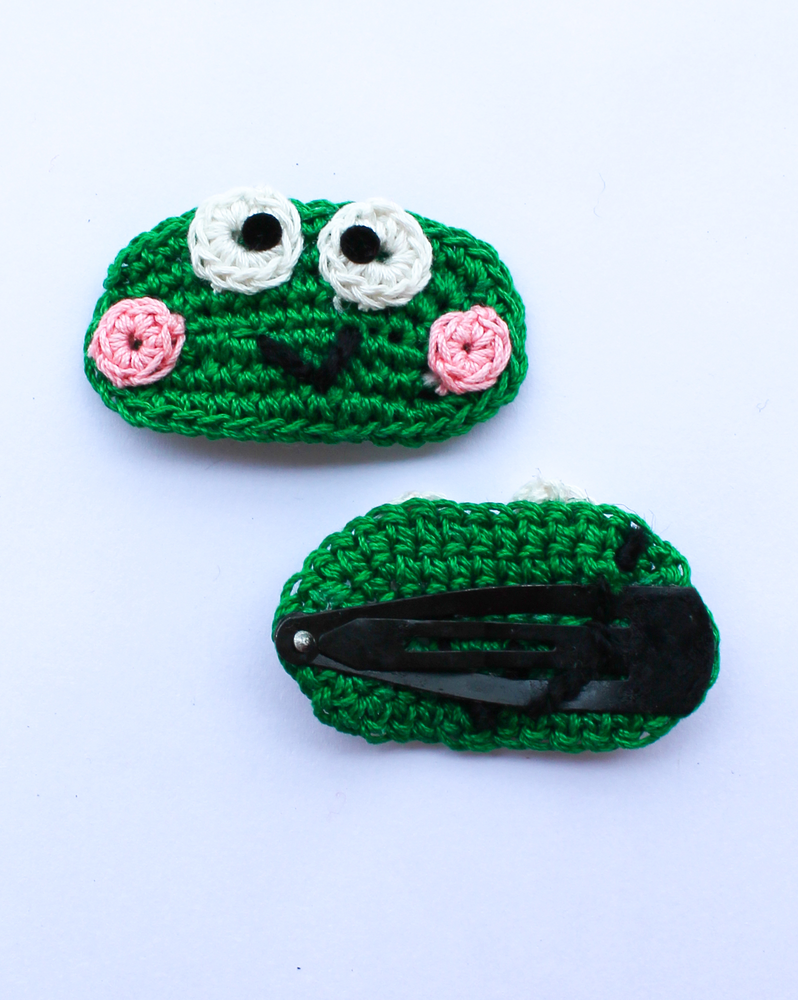 Handmade Crochet Frog Tic Tac Hair Pins for Girls  Green  Woonie