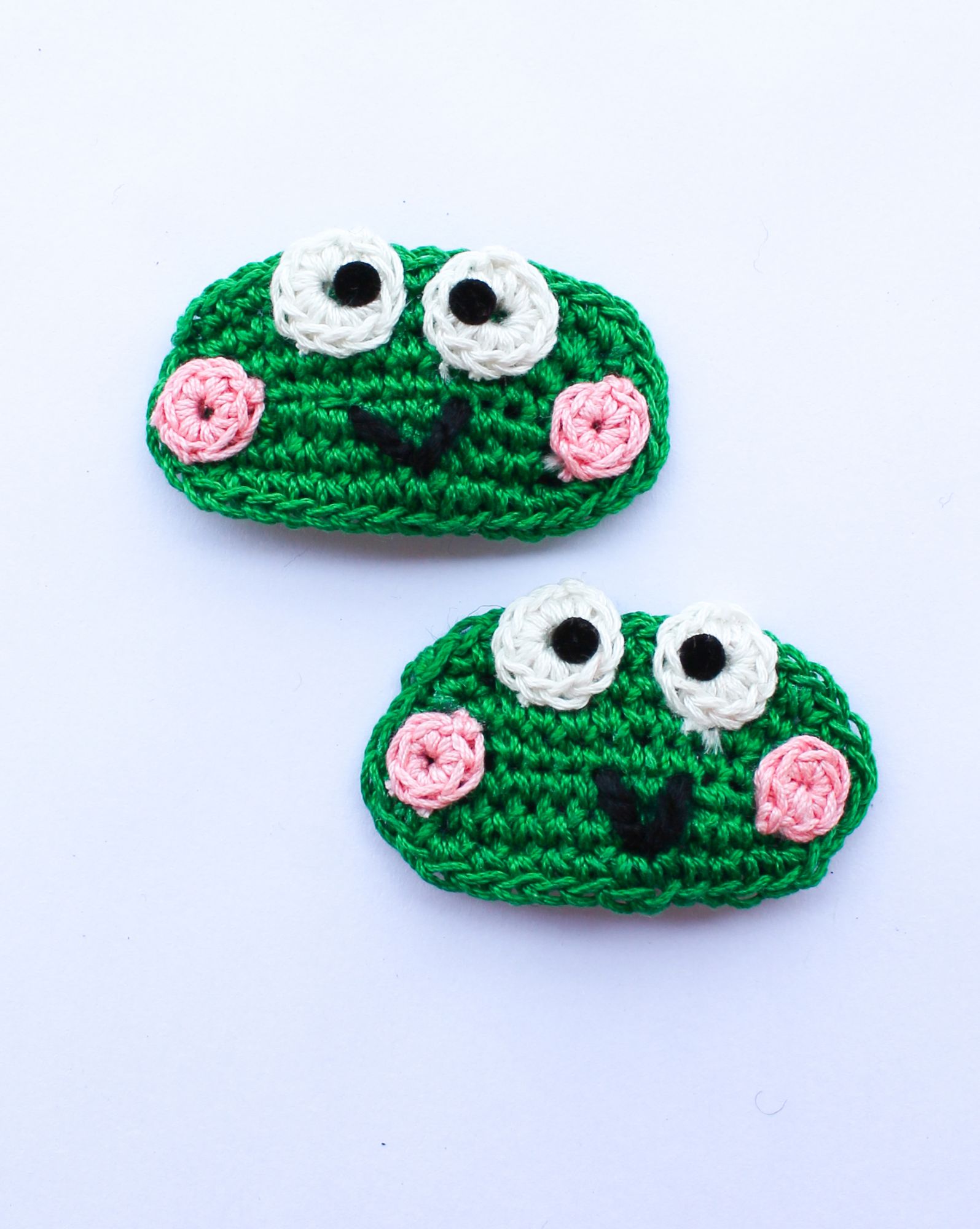 Handmade Crochet Frog Tic Tac Hair Pins for Girls  Green  Woonie