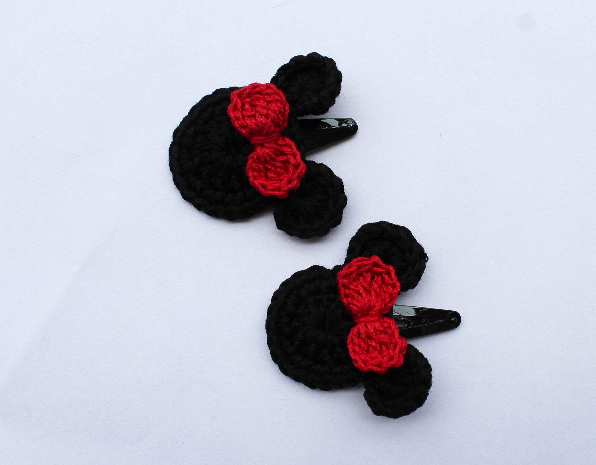 Handmade Crochet Red Bow Tic Tac Hair Pins for Girls - Black Woonie