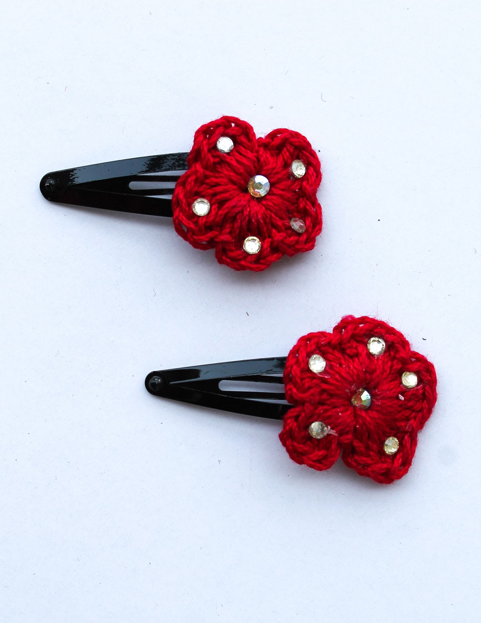 Handmade Crochet Stone Tic Tac Hair Pins for girls - Maroon | Woonie