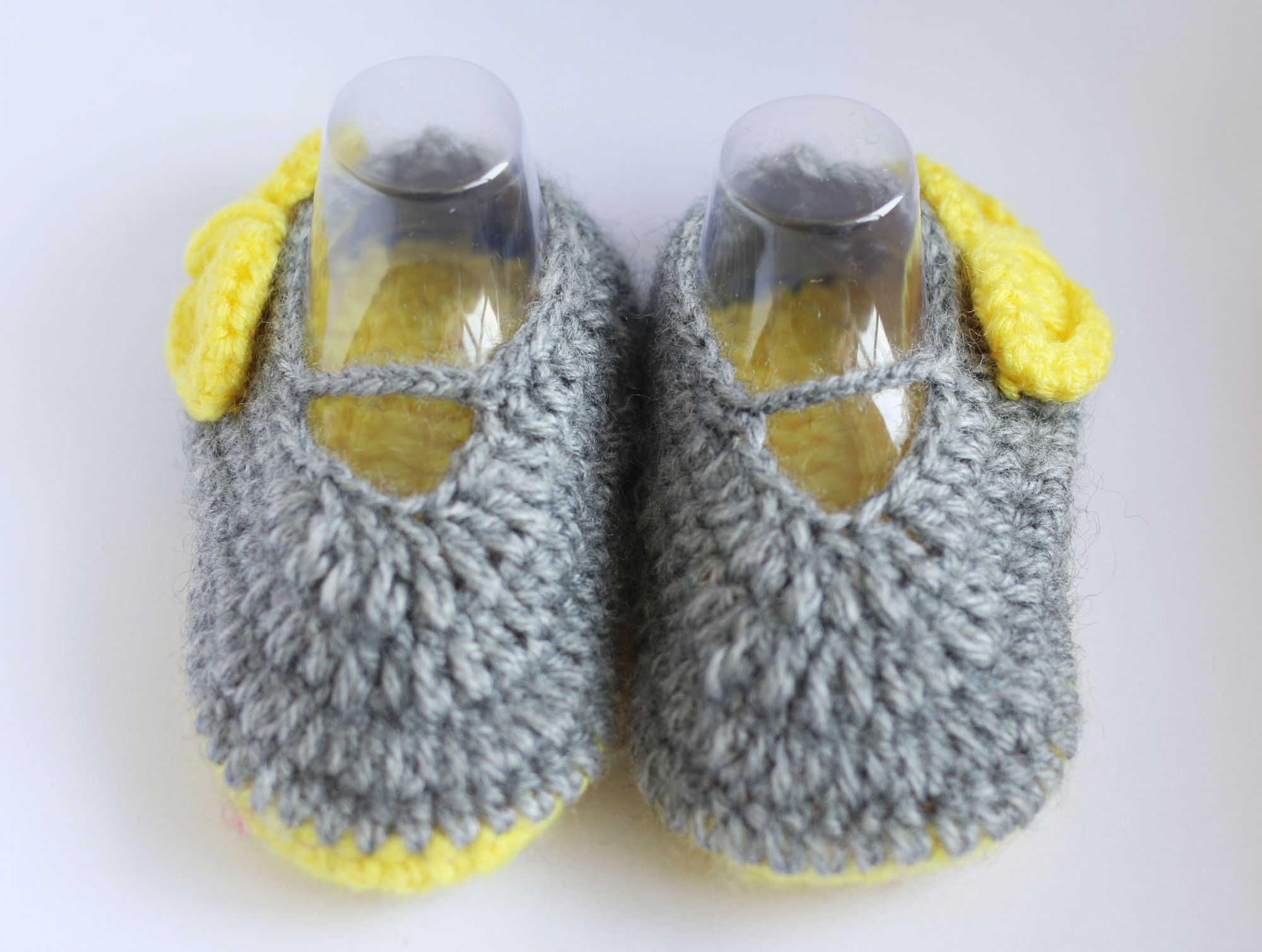 Woonie Handmade Yellow Bow Booties