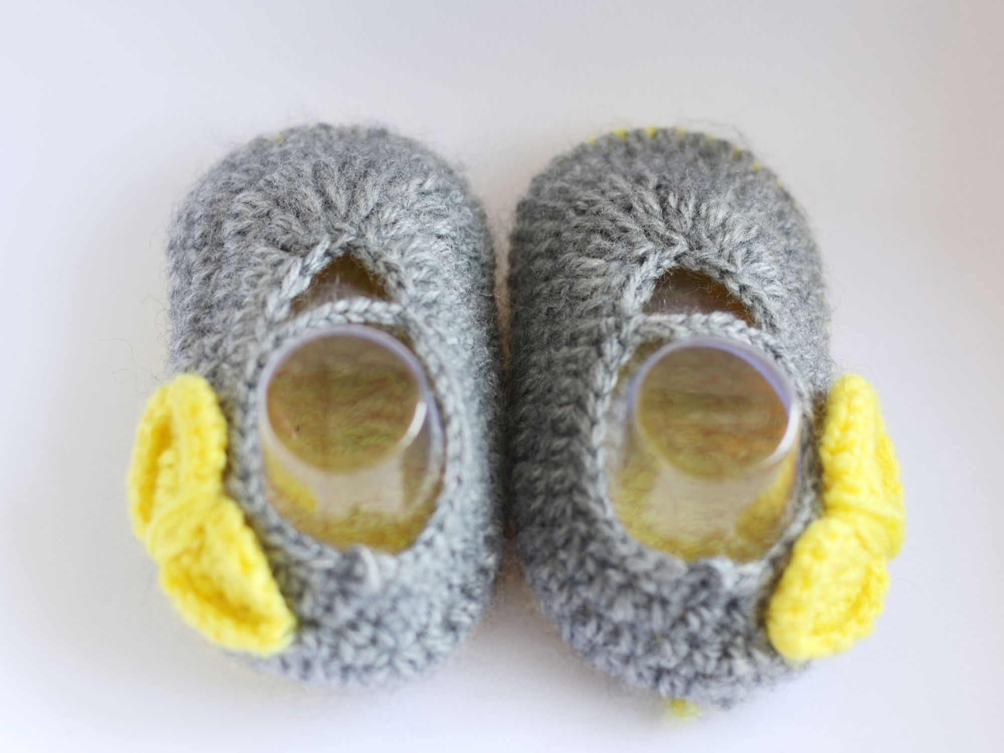 Woonie Handmade Yellow Bow Booties