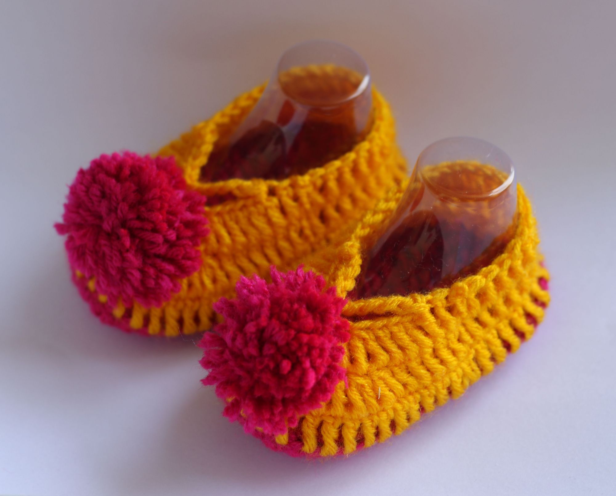 Dual Color PomPom Booties