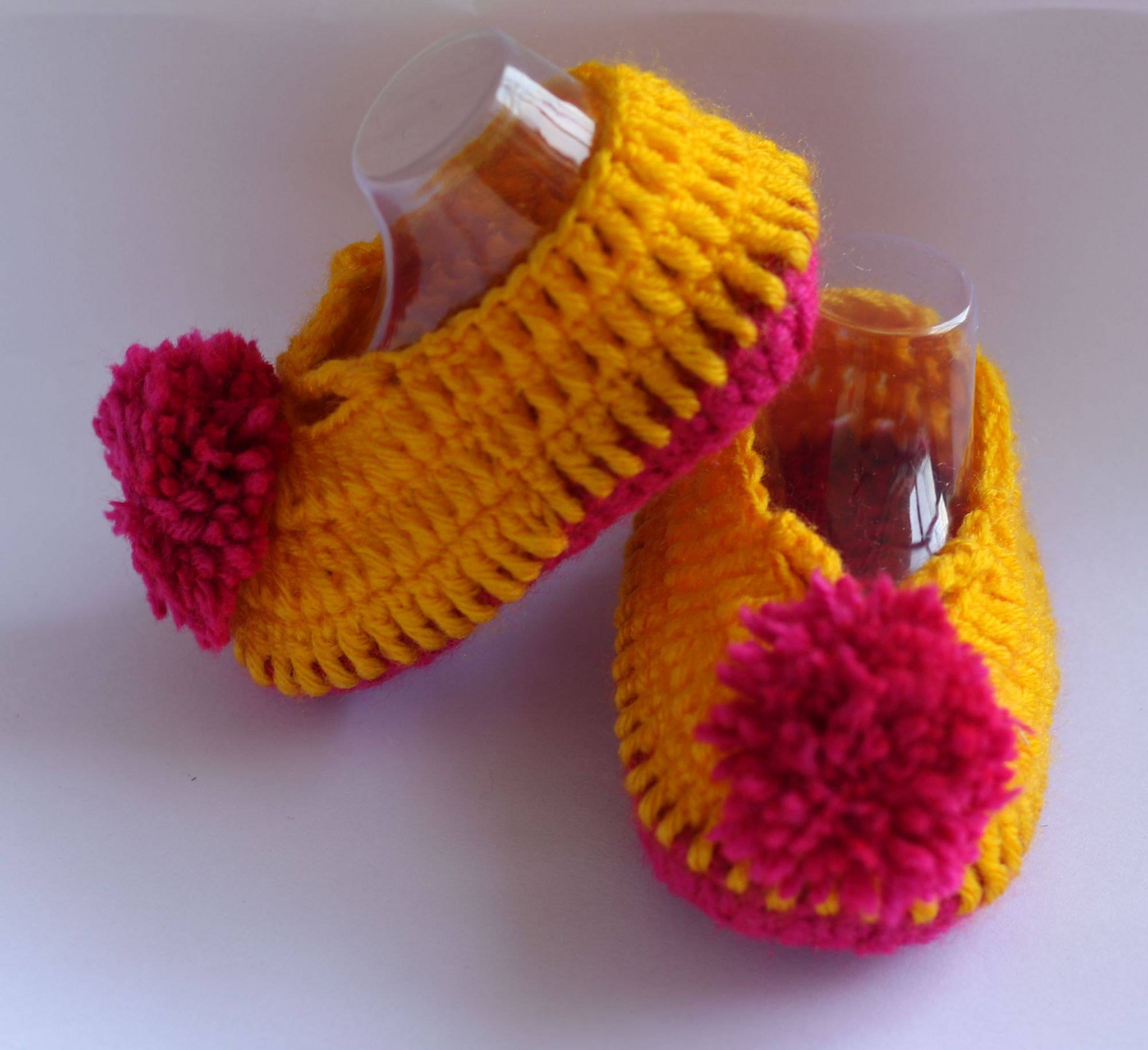 Dual Color PomPom Booties
