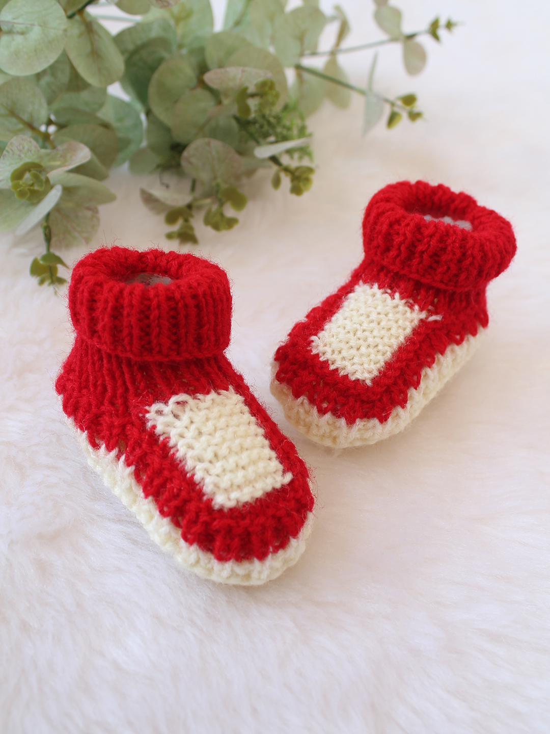 Woonie Handknitted Textured Booties - Red