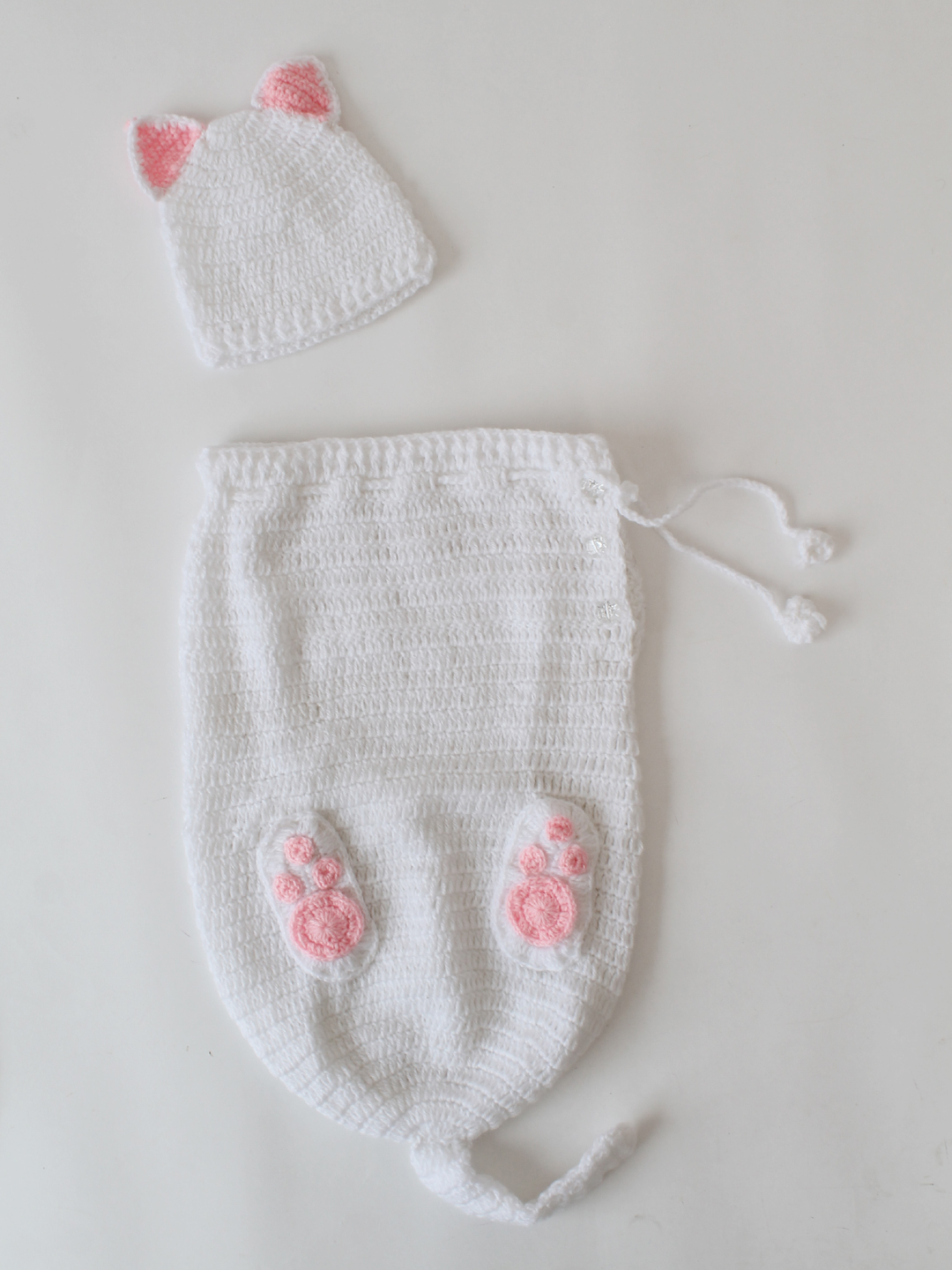 Kitty Newborn Photoshoot Prop - White Designer Photo Props