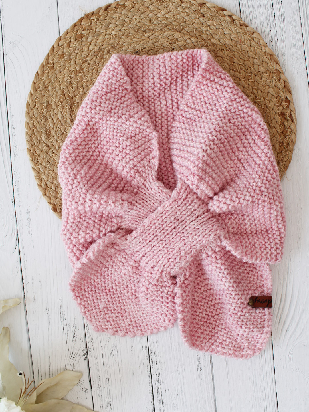 Knit Leaf Neck Scarf for Women - Baby Pink