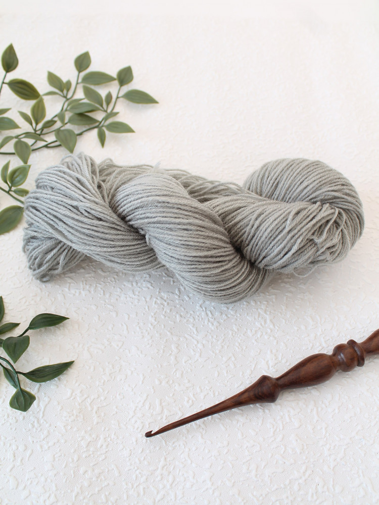Image of Ganga Knitter Special 4 Ply Acrylic Yarn - Light Grey - Shade 252