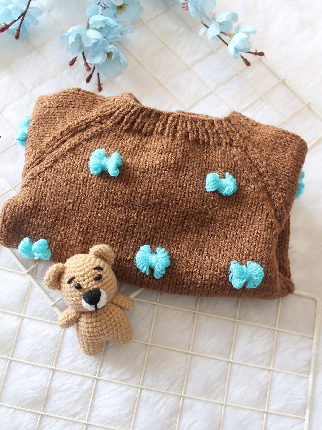 Woonie Handknitted Full Sleeves 3D Bow Detailed Pullover - Brown