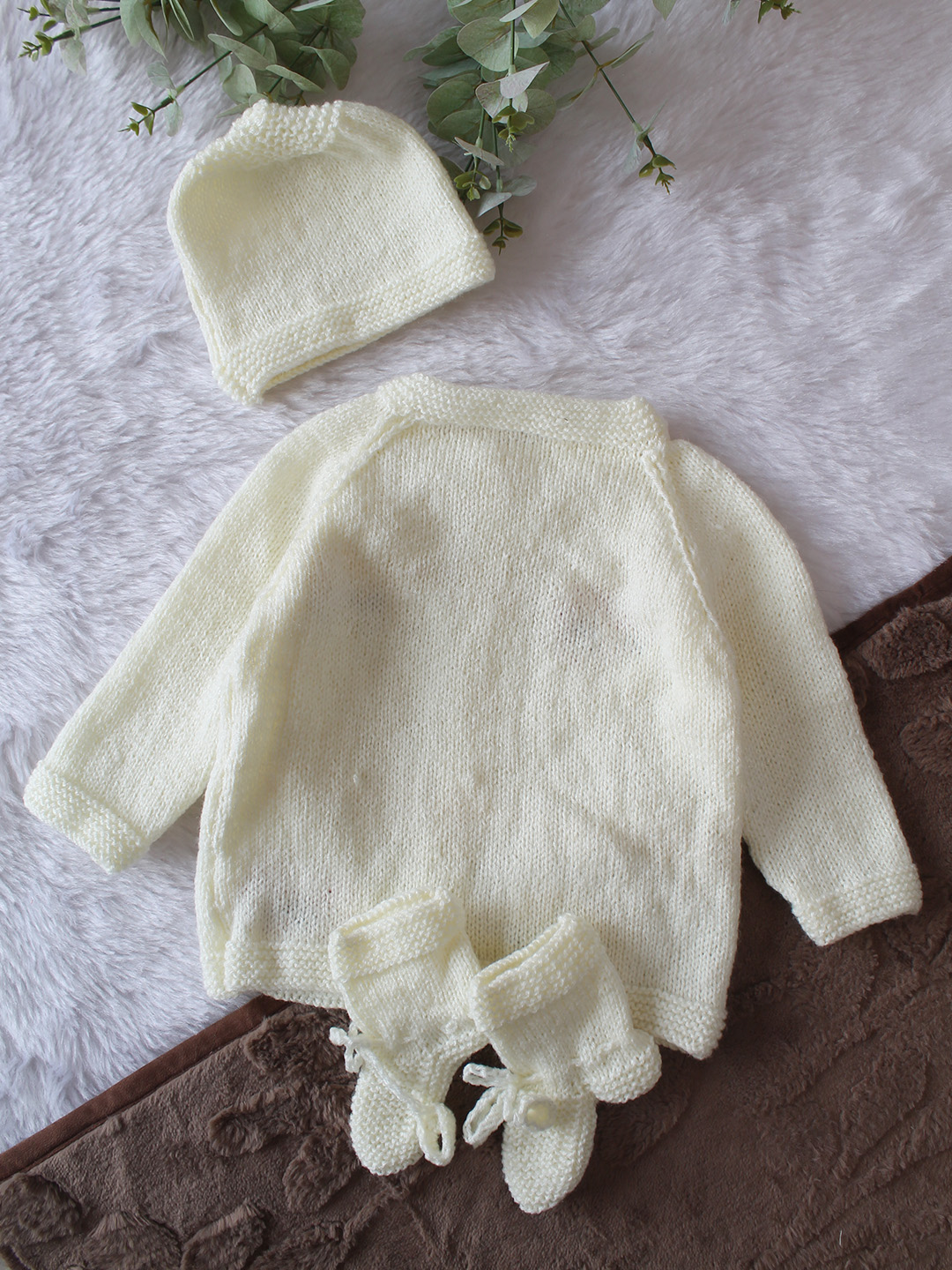 Woonie Handknitted Full Sleeves Car Applique Detailed Cardigan with Cap & Socks Set - Cream