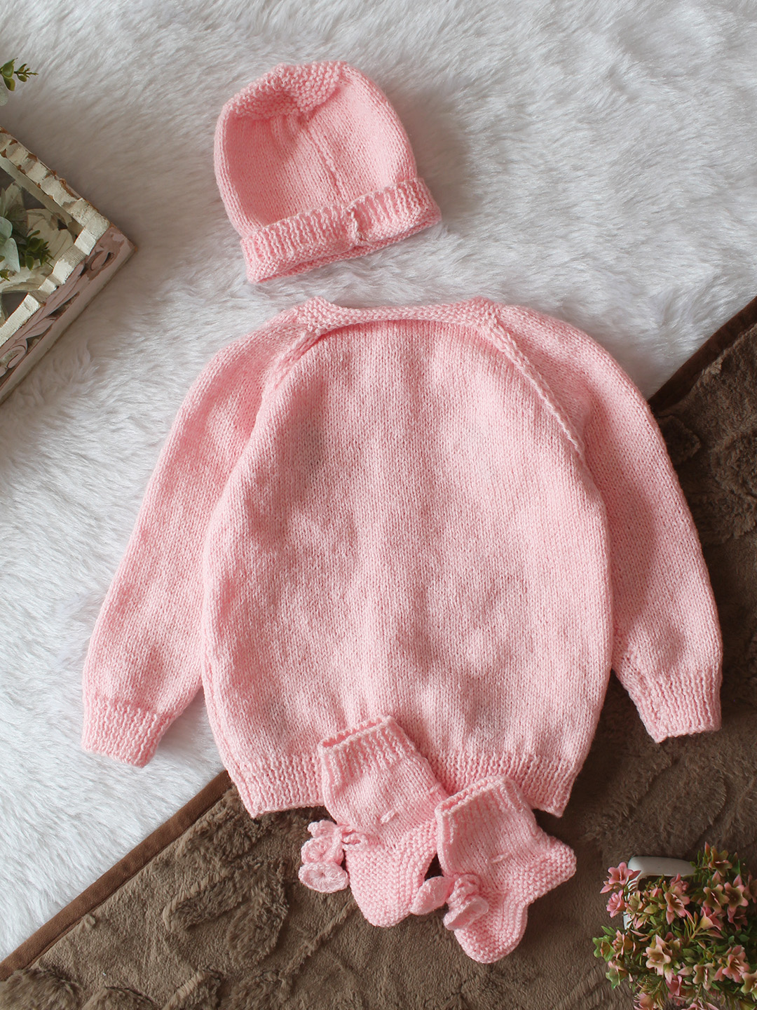 Woonie Handknitted Full Sleeves Bear Face Applique Detailed Cardigan with Cap & Socks Set - Pink