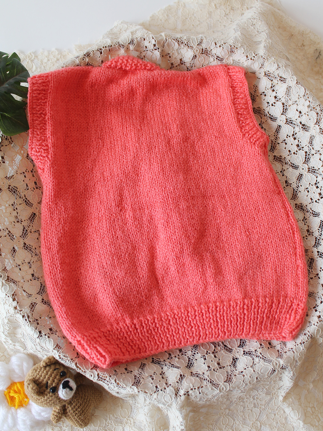 Woonie Handknitted Sleeveless Bear Face Applique Vest - Peach