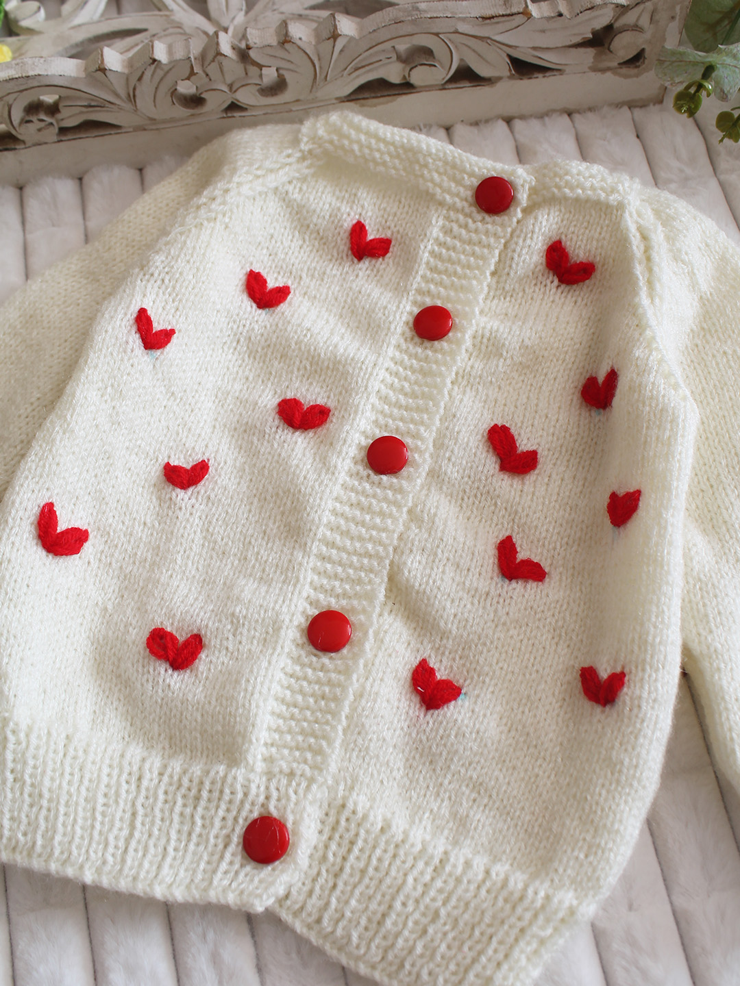 Woonie Handknitted Heart Embroidered Sweater - Cream
