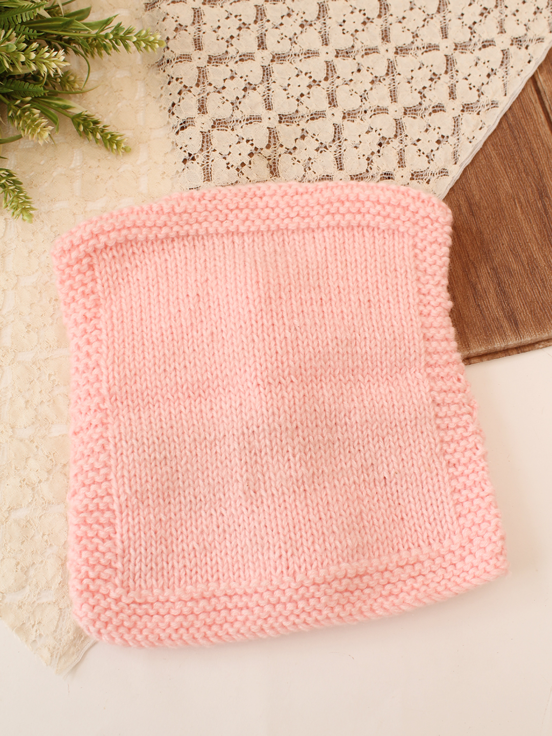 Woonie Handknitted Floral Embroidered Vest - Pink