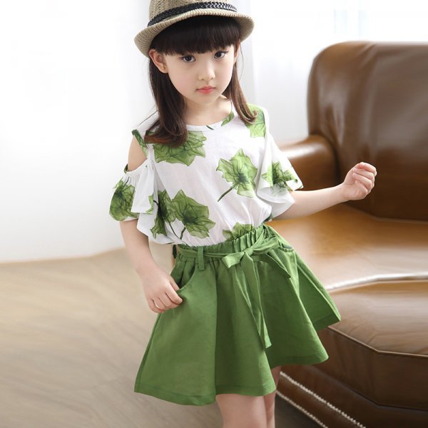 Image of Leaf Print Top with Mini Skirt (Green)