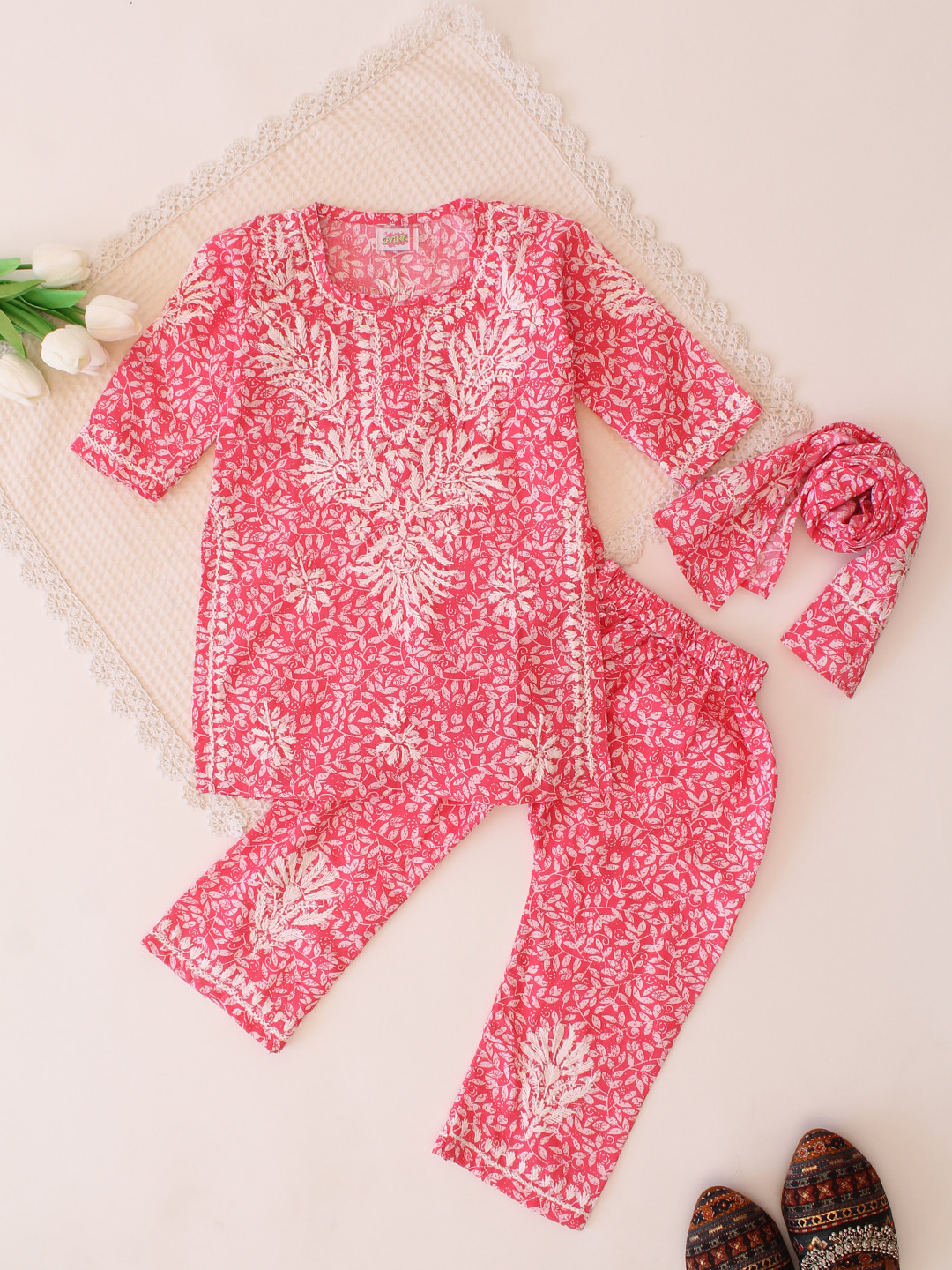 Qvink Full Sleeves All Over Chikankari Floral Embroidered Kurta With Coordinating Pant & Scarf - Coral Red