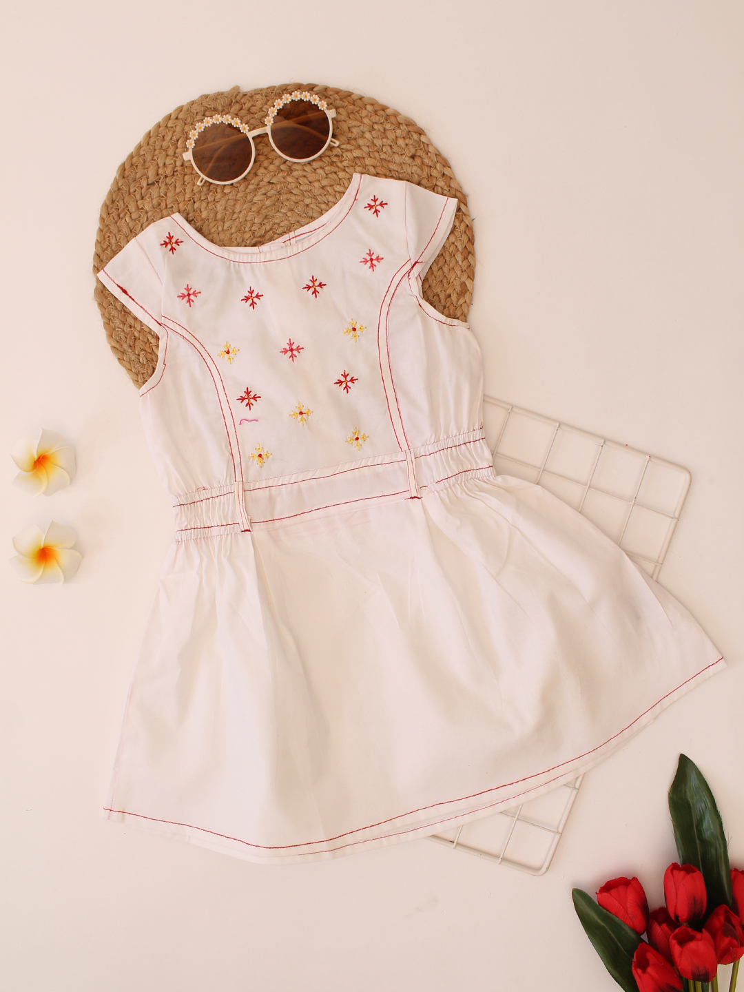 Qvink Embroidered Summer Dress - White