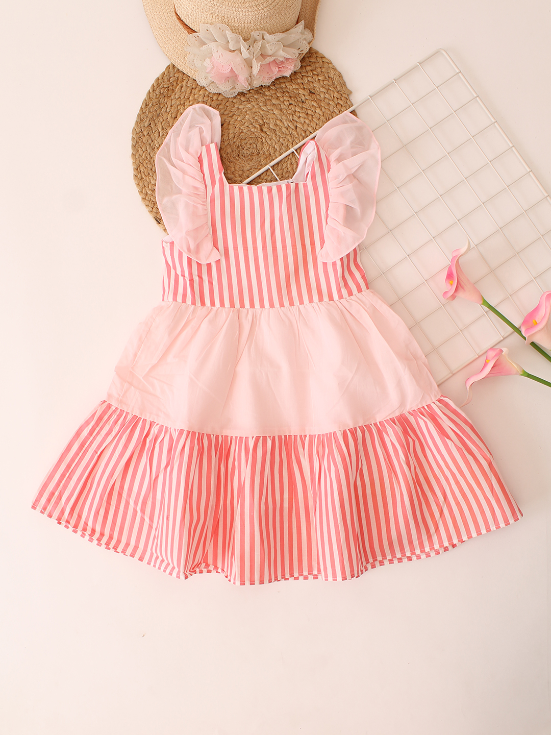 Qvink Flutter Sleeves Striped Dress - Pink