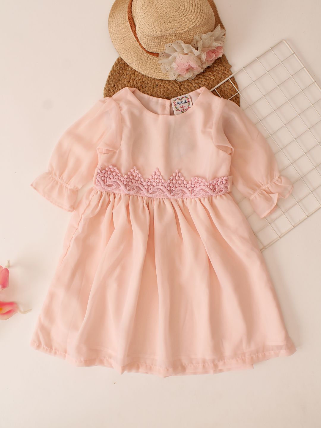 Qvink Georgette Lace Detailed Dress  Pink