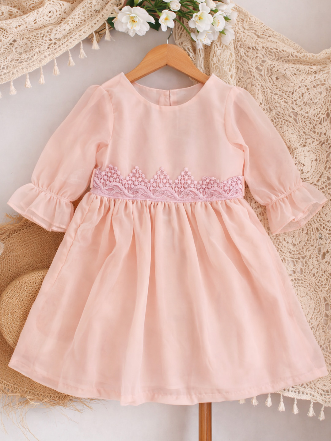 Qvink Georgette Lace Detailed Dress  Pink