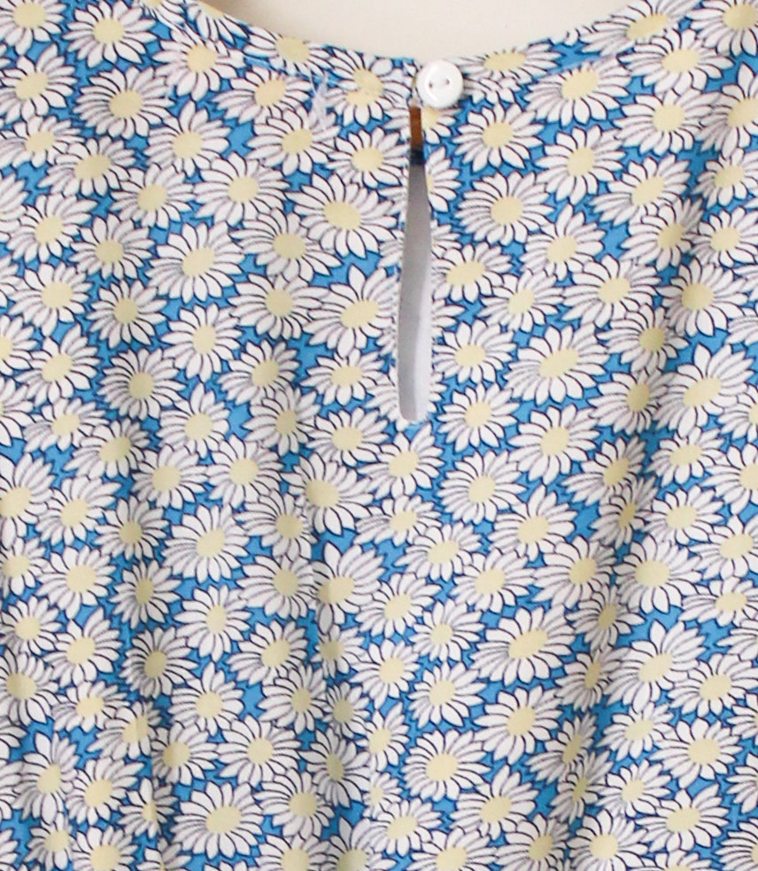 Qvink Floral Printed Casual Dress - Blue