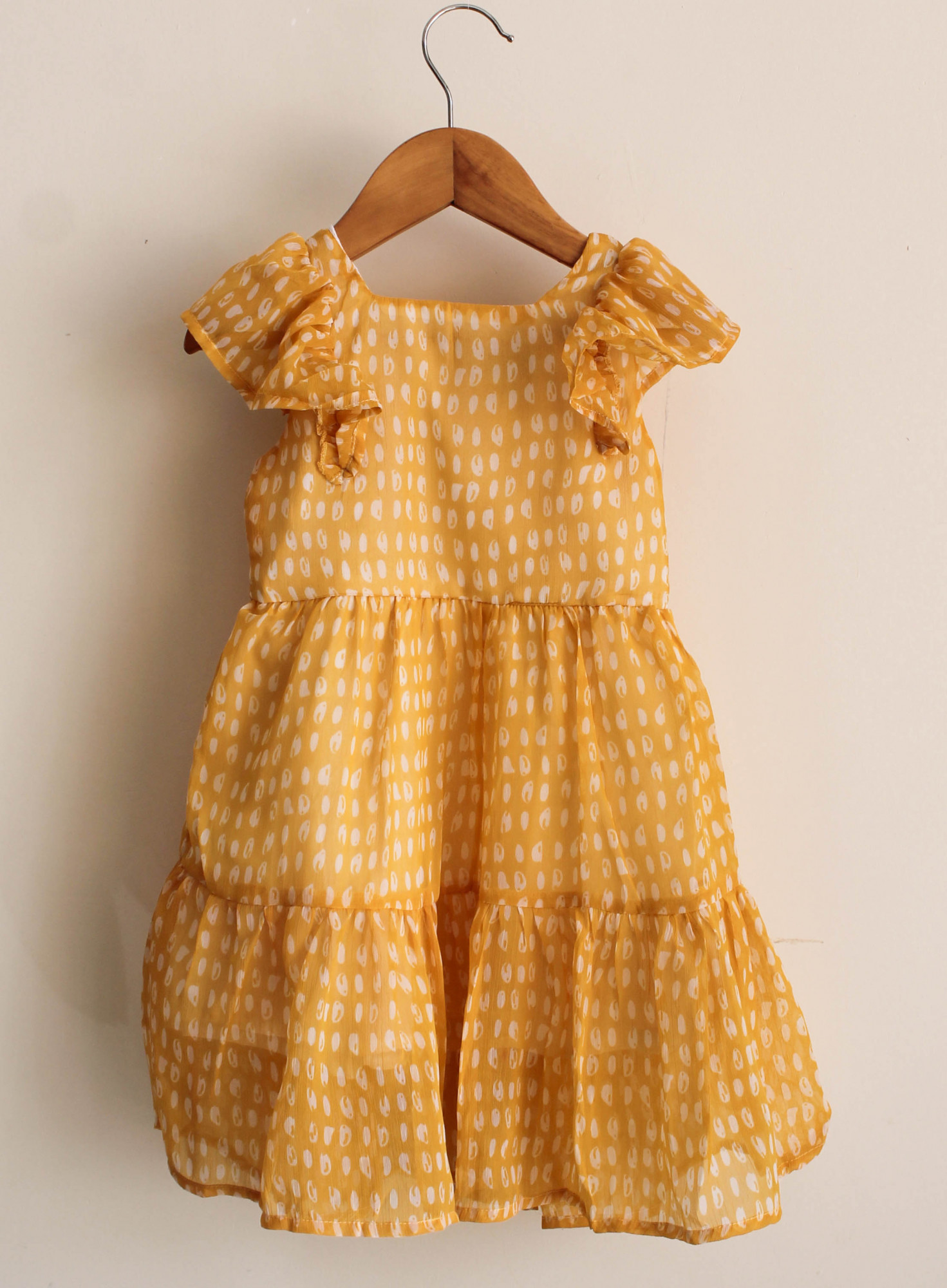 Qvink Flutter Sleeves Printed Dress  Yellow