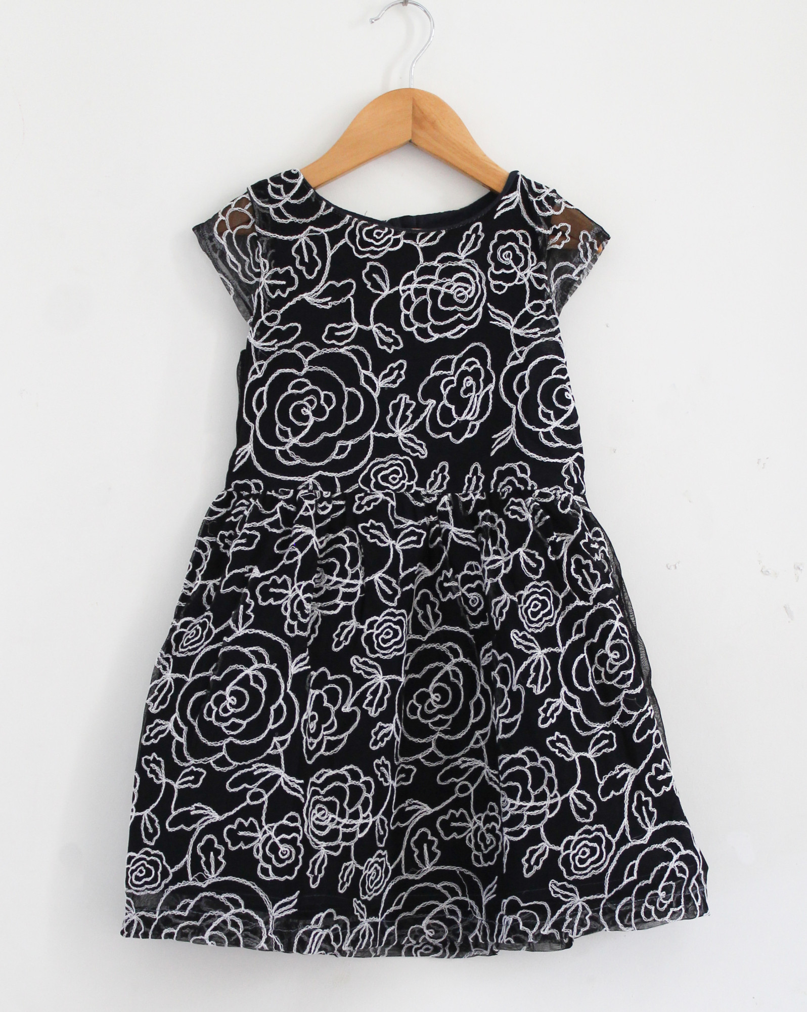 Qvink Floral Printed Casual Dress - Black