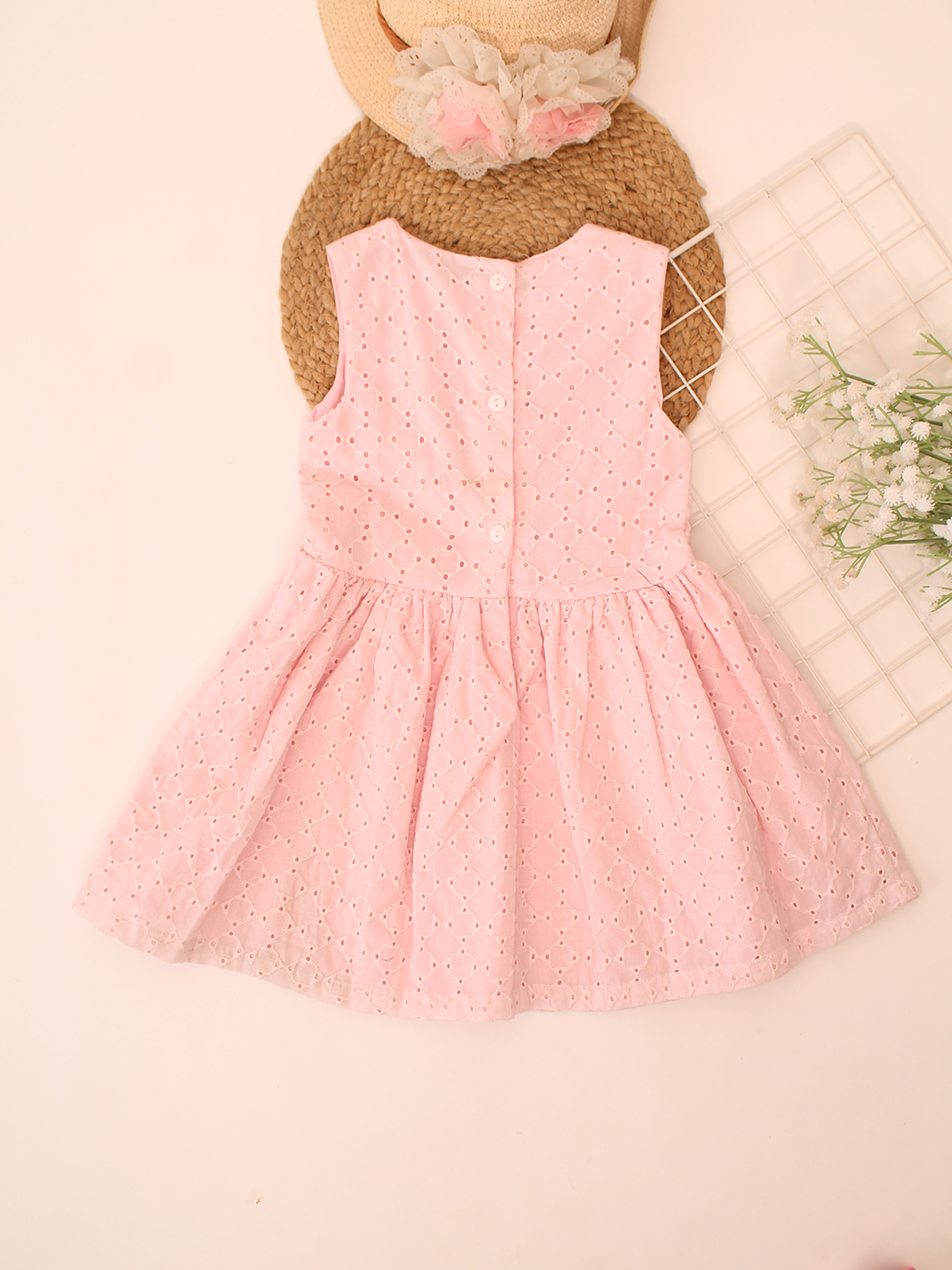 Qvink Schiffli Casual Dress - Pink