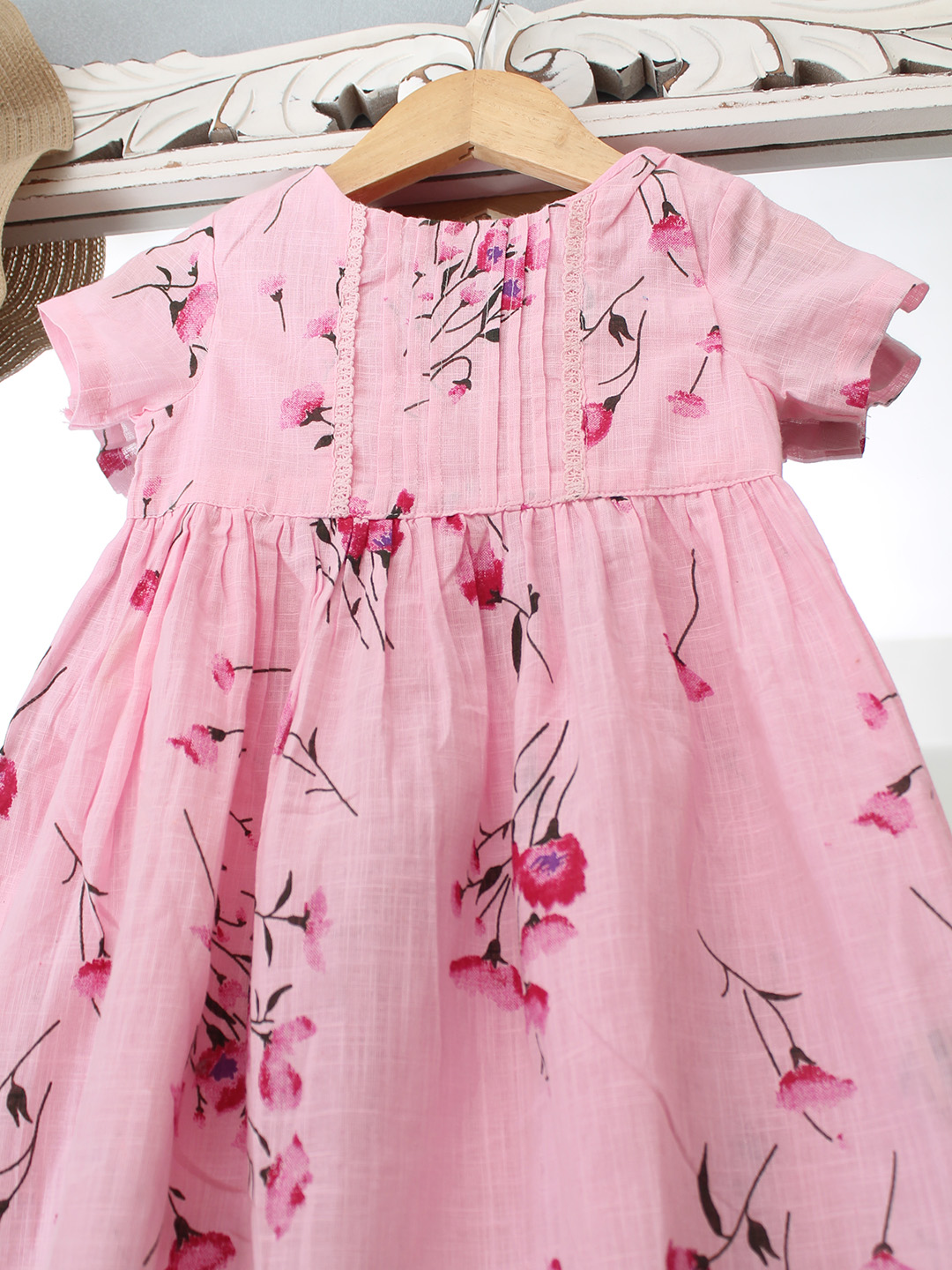 Qvink Floral Printed Dress - Pink