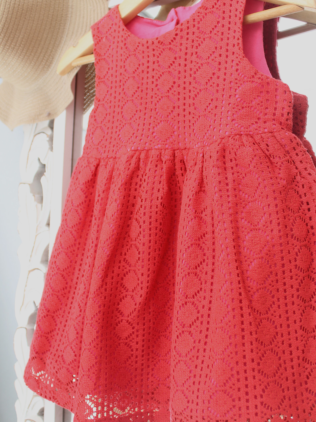 Qvink Cap Sleeves Schiffli Dress - Red