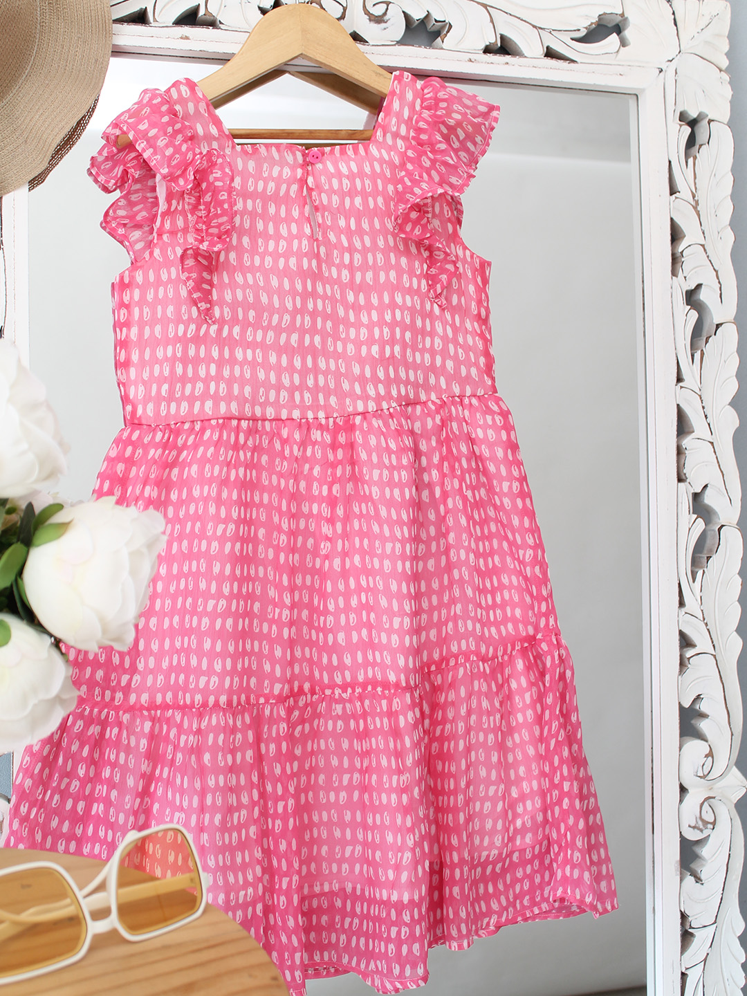 Qvink Flutter Sleeves Printed Dress  Pink