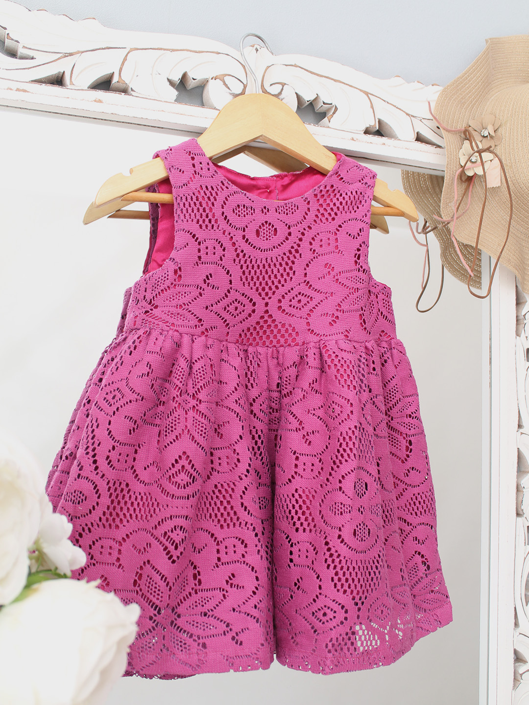 Qvink Cap Sleeves Schiffli Dress - Pink