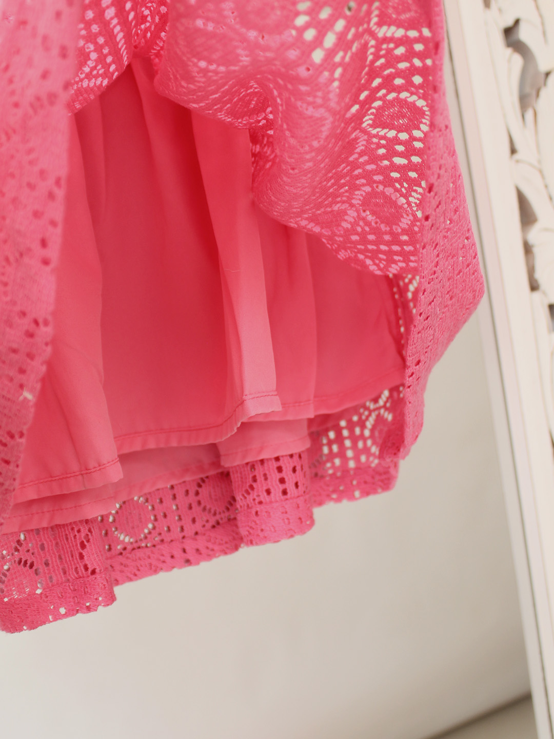 Qvink Cap Sleeves Schiffli Dress - Pink