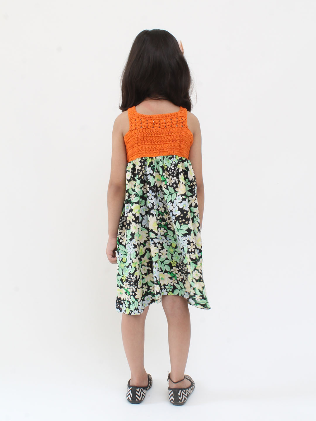 Qvink Sleeveles Crochet Yoke All Over Floral Printed Fit & Flare Dress - Orange