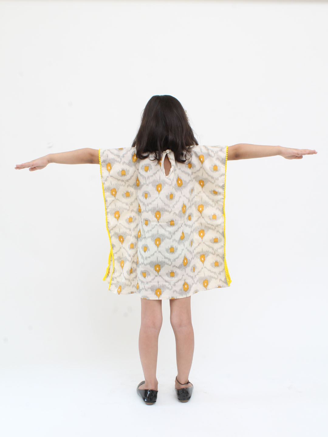 Qvink Half Sleeves Printed Kaftan Dress- Cream