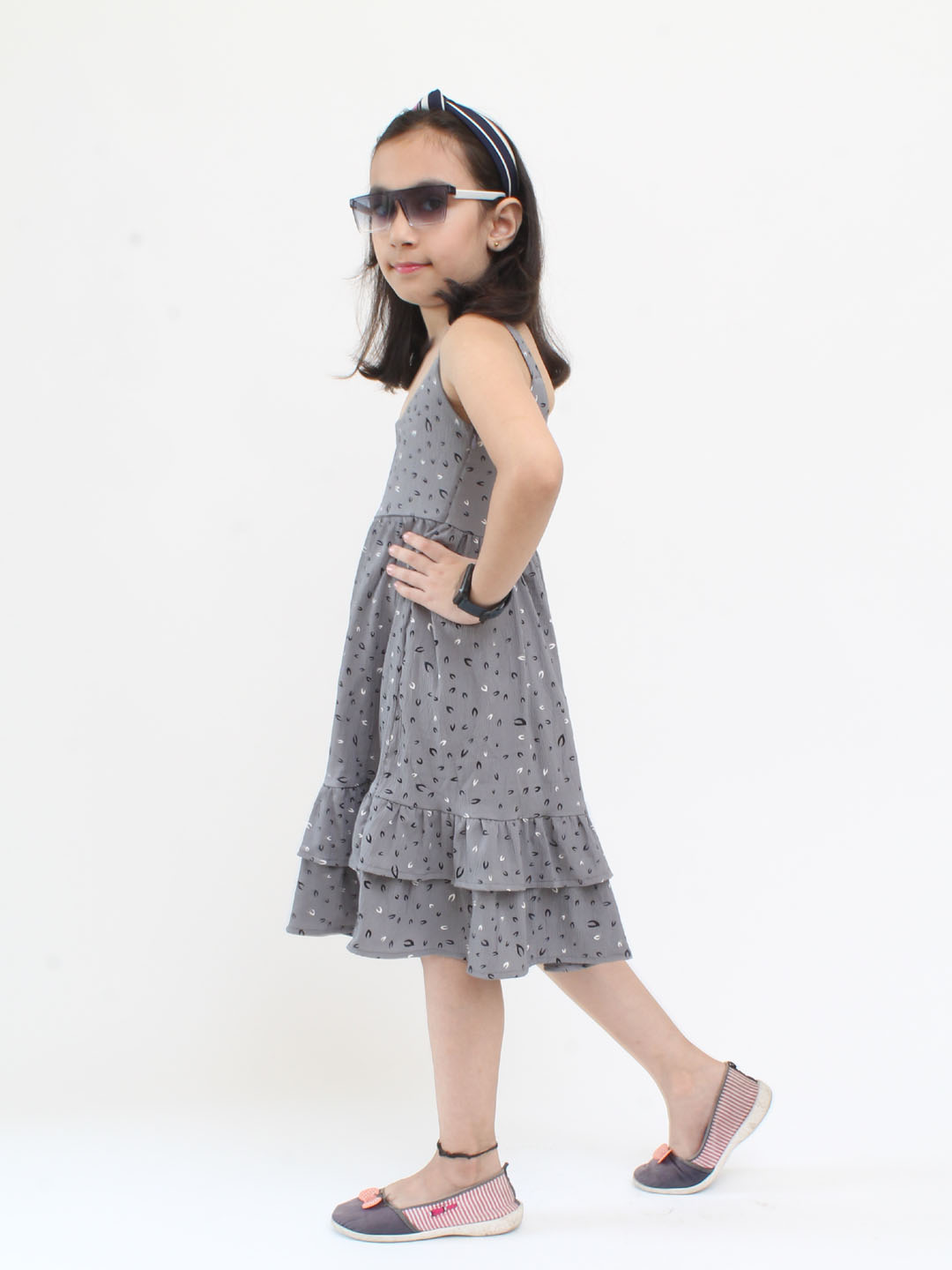 Qvink Sleeveless Floral Printed Dress- Grey