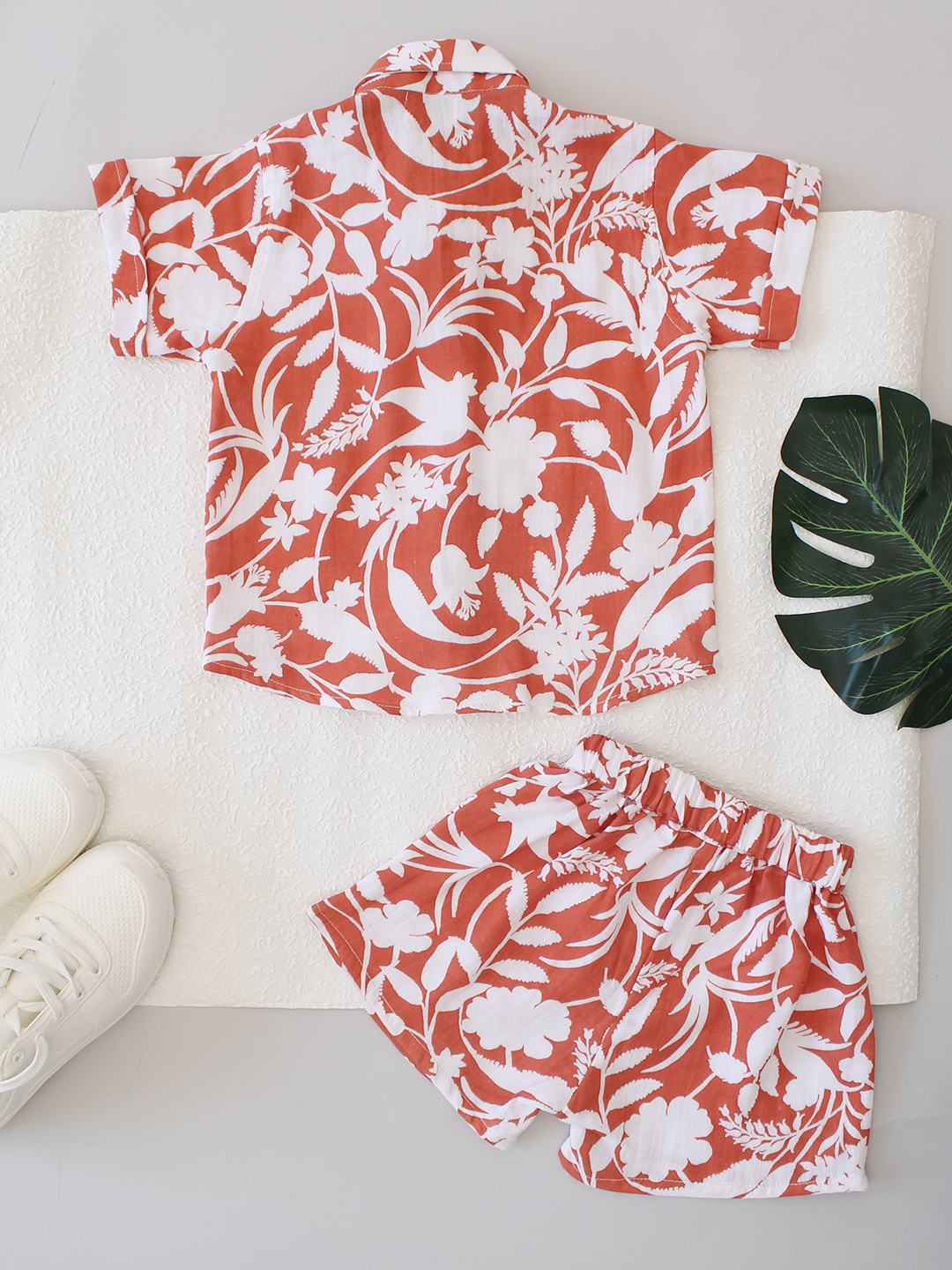 Qvink Leaf Printed Co-ord Set- Brown