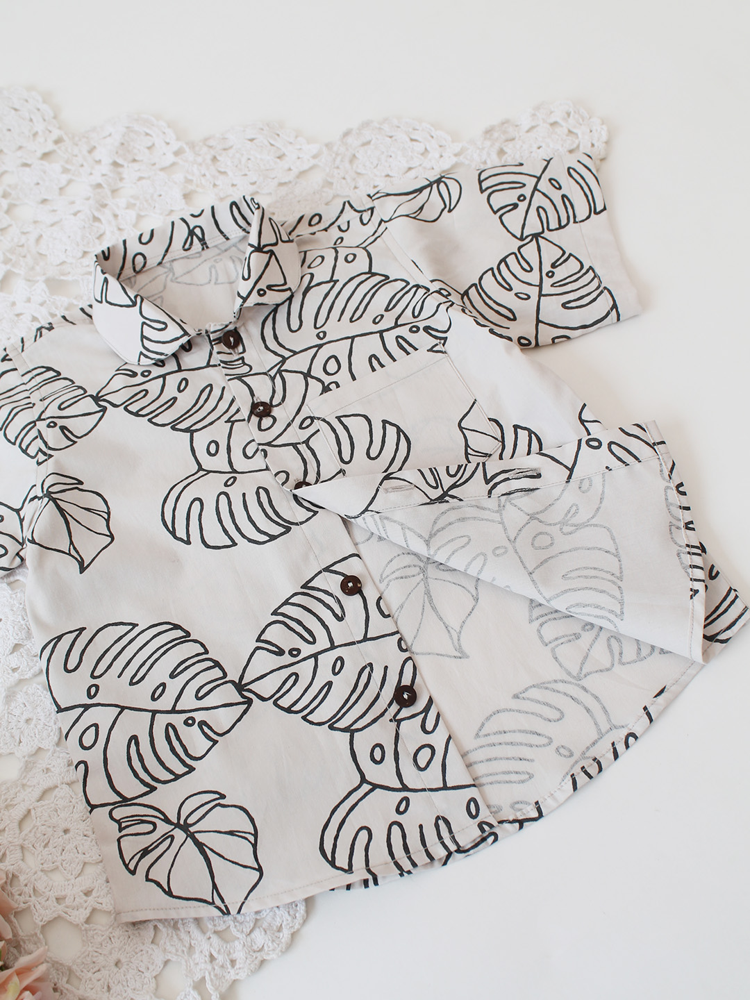 Qvink Leaf Printed Co-ord Set- White