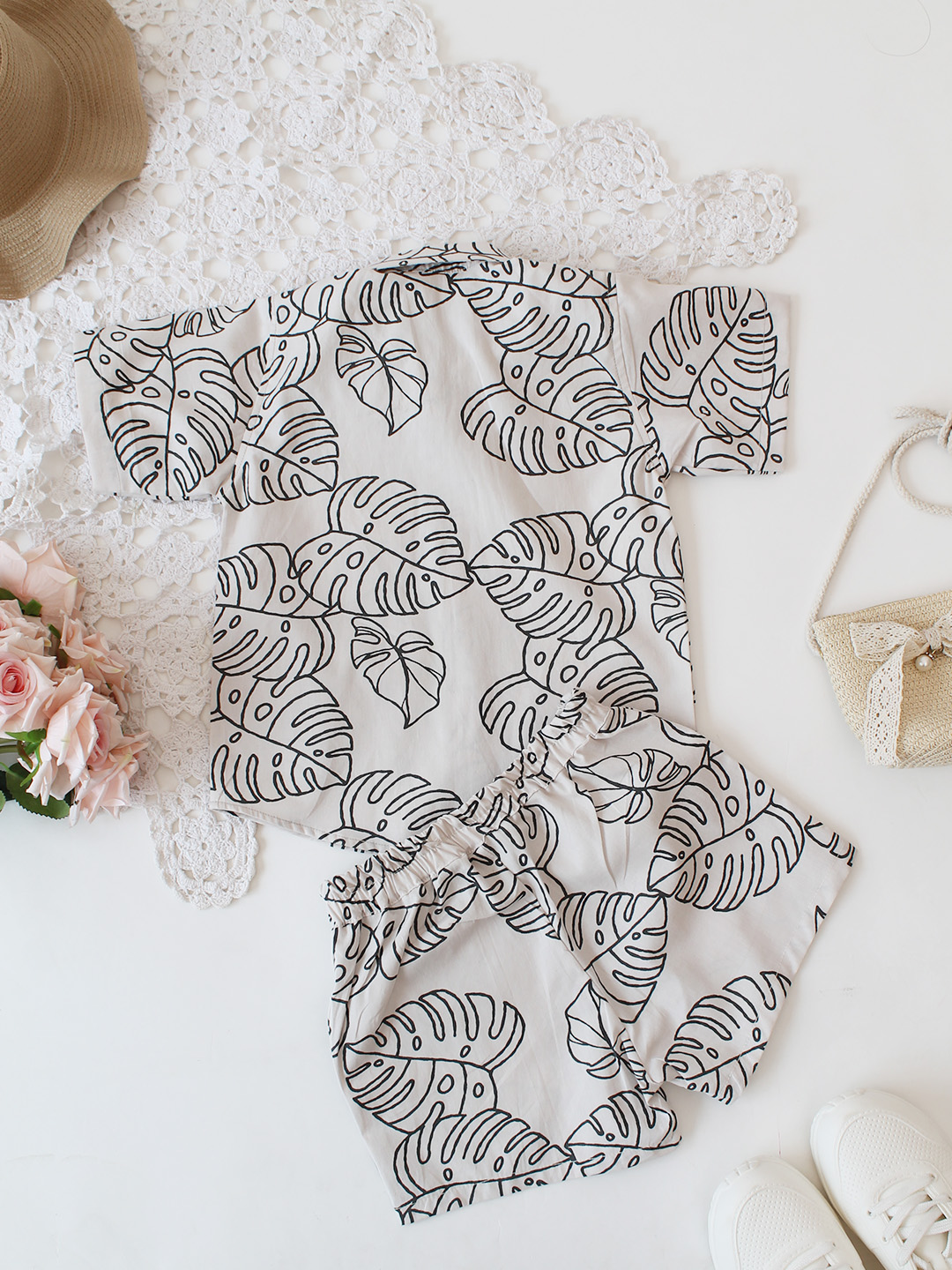 Qvink Leaf Printed Co-ord Set- White