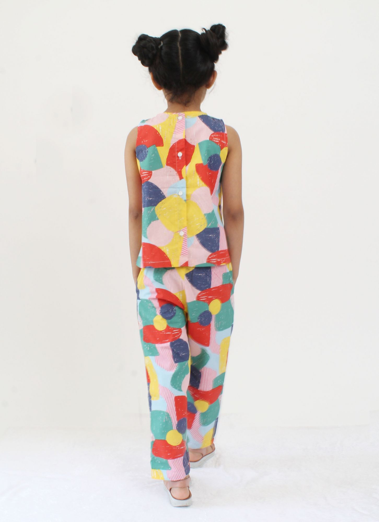 Qvink Sleeveless Block Printed Top With Bottom-Multi
